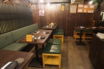 フロアテーブル席