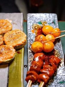 坐屋（イザリヤ）