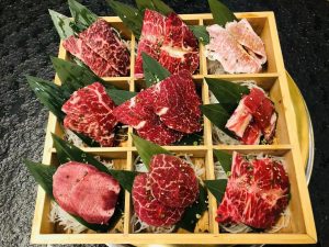 (日本語) 暖暖烧肉　小酒窝